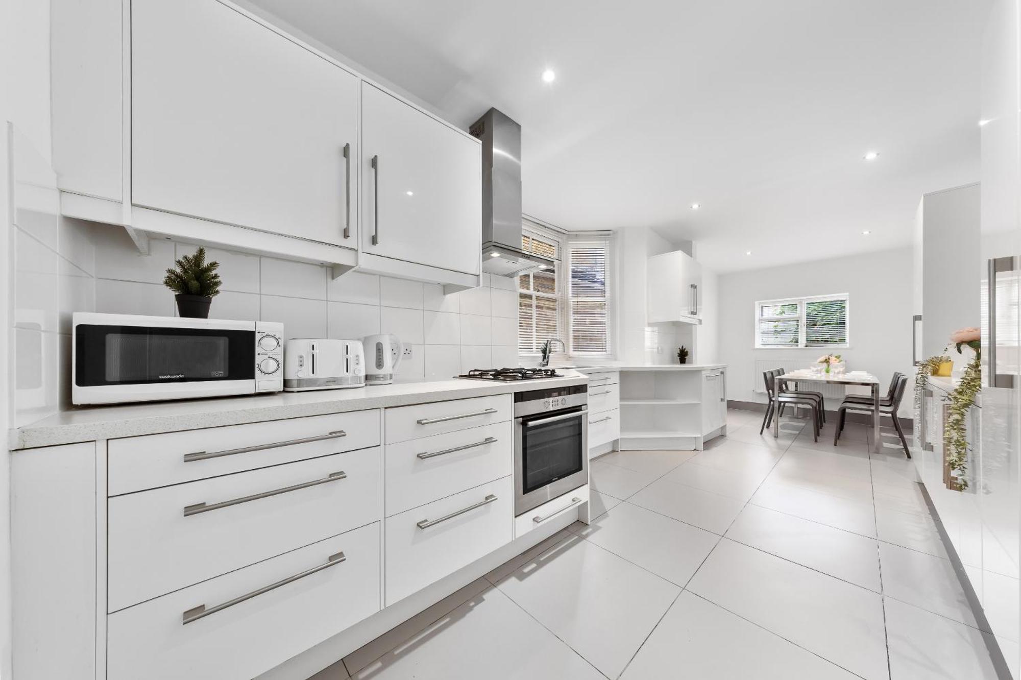 Luxury 4-Bedroom Modern Flat In Central London Steps From Station, Sleeps 9 In Style! Екстер'єр фото