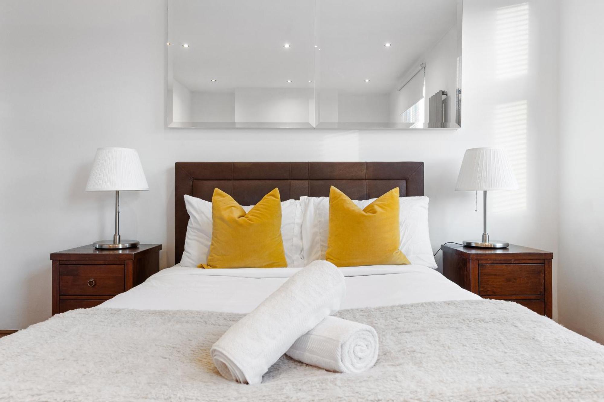 Luxury 4-Bedroom Modern Flat In Central London Steps From Station, Sleeps 9 In Style! Екстер'єр фото