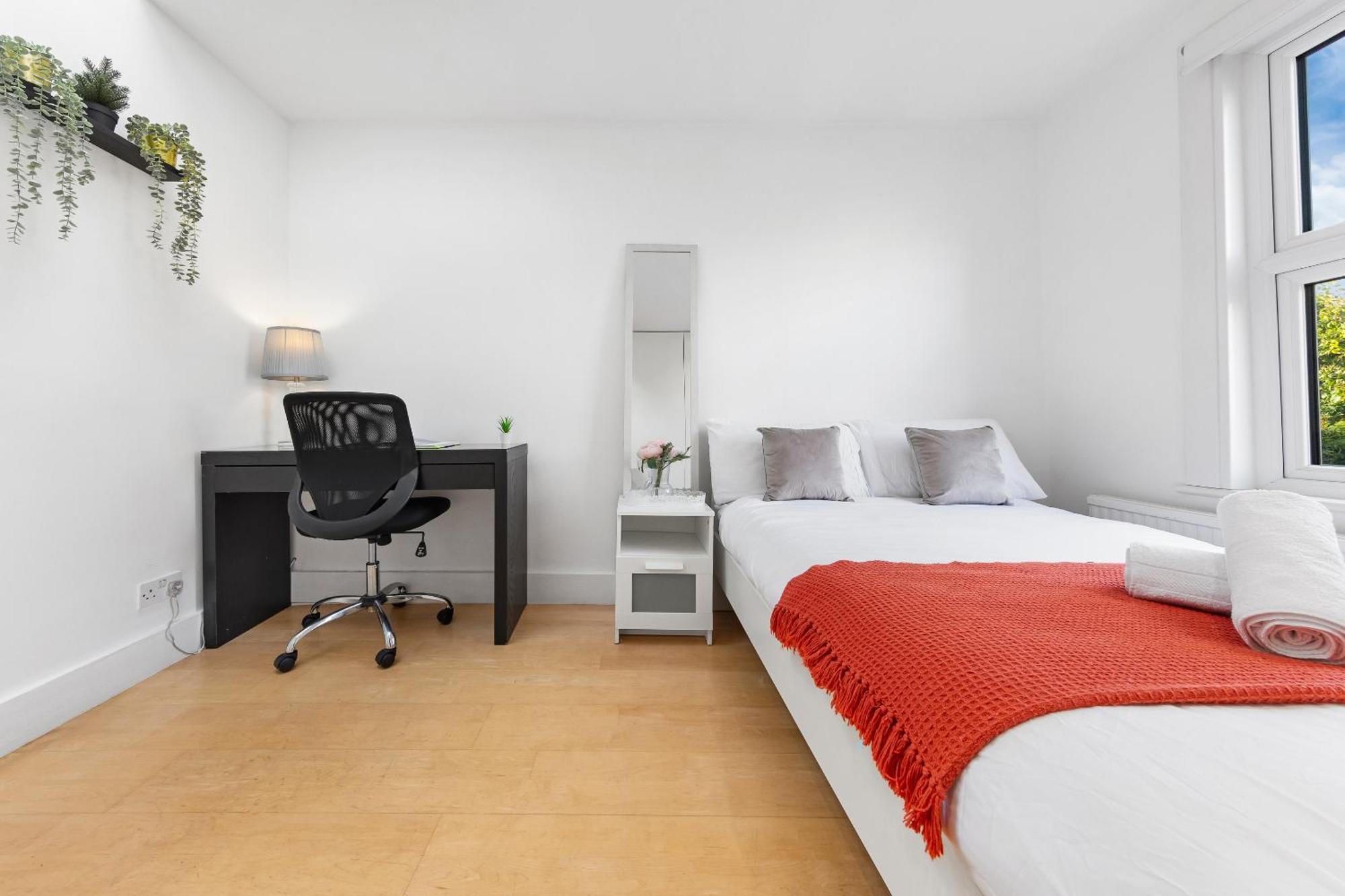 Luxury 4-Bedroom Modern Flat In Central London Steps From Station, Sleeps 9 In Style! Екстер'єр фото